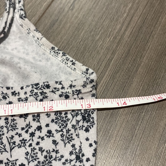 American Eagle. cropped tank top - Picture 4 of 7